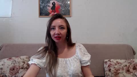 Snapshot of elvinasweet chatting on June 4, 2026, 5:35 am ElvinaSweet online show from June 4, 2026, 5:35 am