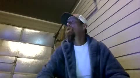 elwooood7 online show from March 14, 2026, 11:48 am