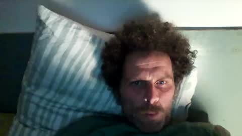 elyjahoye online show from December 15, 2025, 8:35 pm