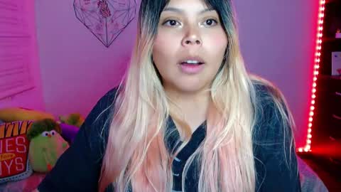 Snapshot of elymoon chatting on February 20, 2026, 1:24 am Ely online show from February 20, 2026, 1:24 am