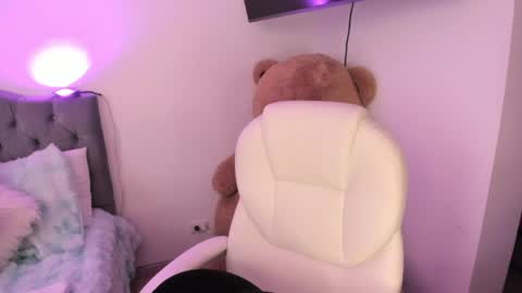 Ross online show from April 8, 2026, 8:42 pm