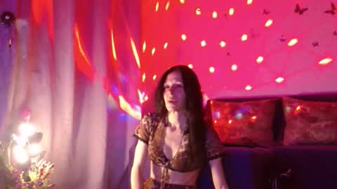 Elisa online show from January 14, 2026, 6:35 pm