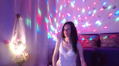 Elisa online show from June 1, 2026, 5:58 pm