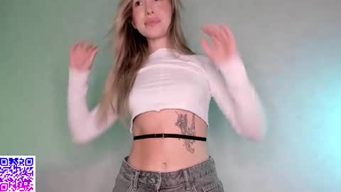 Elysia online show from September 29, 2025, 10:03 pm