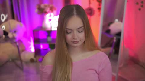 Elyssa online show from March 12, 2026, 7:31 pm