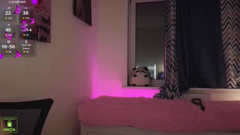 Em1l1a online show from October 13, 2025, 8:09 pm