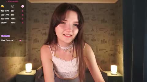 Snapshot of em1ly_e chatting on November 24, 2025, 8:19 pm Emily online show from November 24, 2025, 8:19 pm