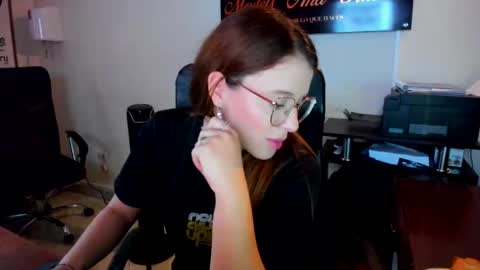 Estefany Martinez Acua INSTAGRAM ema 04oficial online show from February 25, 2025, 4:46 am