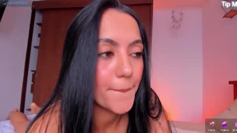         online show from September 18, 2025, 3:03 pm