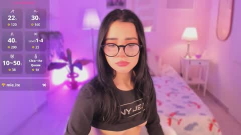 Snapshot of ema_soul chatting on September 29, 2025, 8:02 pm emma soul online show from September 29, 2025, 8:02 pm