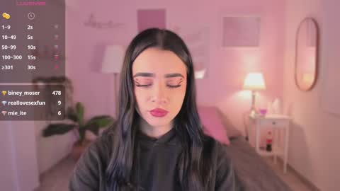 Snapshot of ema_soul chatting on October 4, 2025, 10:35 am emma soul online show from October 4, 2025, 10:35 am