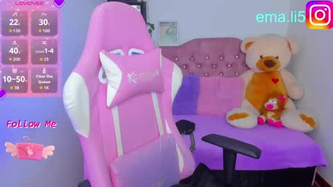Snapshot of ema_tayy chatting on June 3, 2026, 10:04 pm Ema online show from June 3, 2026, 10:04 pm