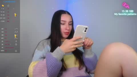 Snapshot of emaa_martins chatting on December 12, 2024, 10:31 pm Emaa online show from December 12, 2024, 10:31 pm