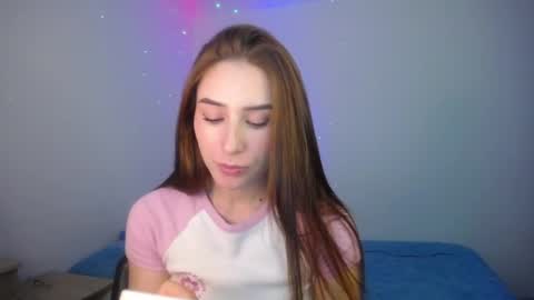 Snapshot of emaa_martins chatting on January 11, 2025, 9:25 pm Emaa online show from January 11, 2025, 9:25 pm