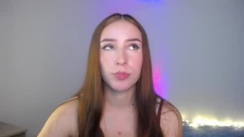 Snapshot of emaa_martins chatting on February 19, 2025, 10:31 pm Emaa online show from February 19, 2025, 10:31 pm