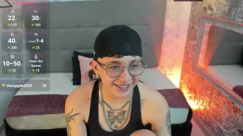 emahills__axelrose online show from October 26, 2025, 1:55 am
