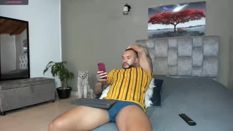 Snapshot of emanuelspencer chatting on December 12, 2024, 9:04 pm emanuelspencer online show from December 12, 2024, 9:04 pm