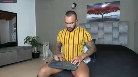 Snapshot of emanuelspencer chatting on January 27, 2025, 5:36 am emanuelspencer online show from January 27, 2025, 5:36 am