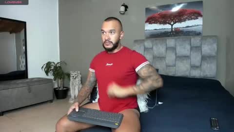 Snapshot of emanuelspencer chatting on February 15, 2025, 7:38 am emanuelspencer online show from February 15, 2025, 7:38 am