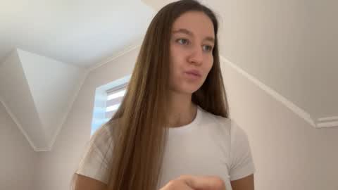 Alina online show from November 13, 2025, 1:21 pm