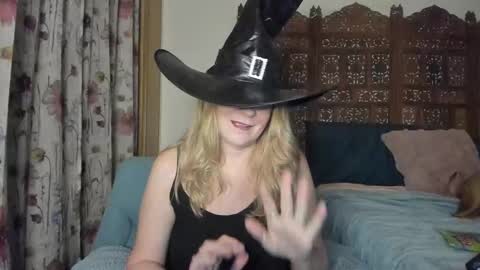 Ember Pheonixxx online show from November 1, 2025, 1:40 am