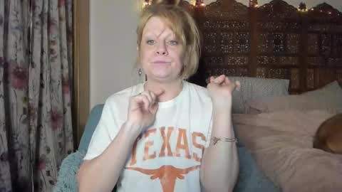 Ember Pheonixxx online show from November 9, 2025, 4:55 am