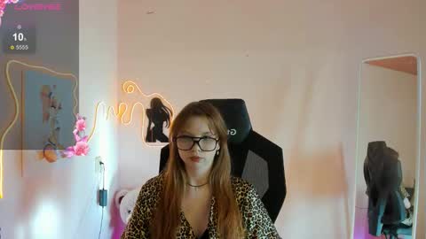 Snapshot of embervexen chatting on March 2, 2026, 4:58 am Ember online show from March 2, 2026, 4:58 am