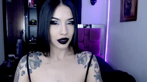 Snapshot of emearld_black chatting on February 11, 2026, 6:40 am Emerald Black online show from February 11, 2026, 6:40 am