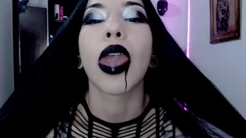 Snapshot of emearld_black chatting on February 21, 2026, 5:52 am Emerald Black online show from February 21, 2026, 5:52 am