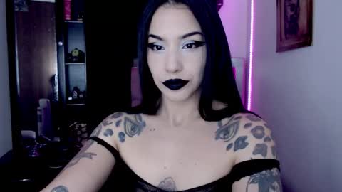 Snapshot of emearld_black chatting on March 4, 2026, 2:06 am Emerald Black online show from March 4, 2026, 2:06 am