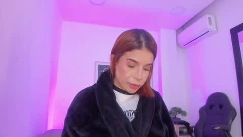 Snapshot of emelie_89 chatting on December 29, 2024, 11:50 pm emelie_89 online show from December 29, 2024, 11:50 pm