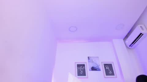 Snapshot of emelie_89 chatting on January 31, 2025, 3:11 pm emelie_89 online show from January 31, 2025, 3:11 pm