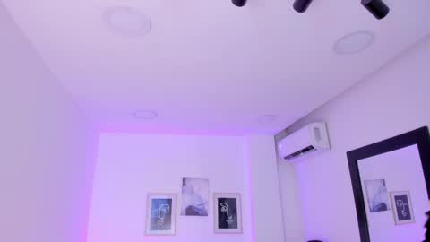 Snapshot of emelie_89 chatting on February 25, 2025, 5:47 pm emelie_89 online show from February 25, 2025, 5:47 pm
