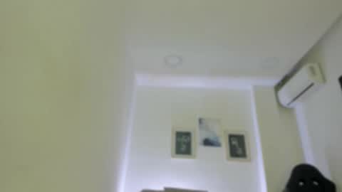 Snapshot of emelie_89 chatting on September 16, 2025, 11:55 am emelie_89 online show from September 16, 2025, 11:55 am