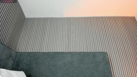 emelie_89 online show from November 7, 2025, 11:43 am