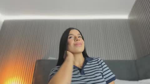 emelie_89 online show from December 5, 2025, 11:30 am