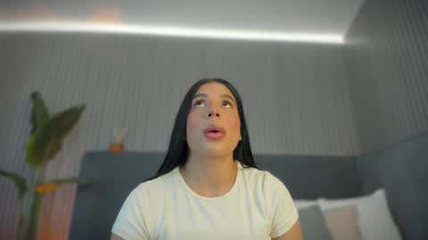 emelie_89 online show from March 5, 2026, 11:39 am