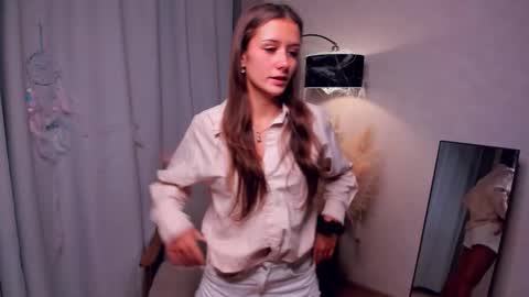 Emma online show from November 1, 2025, 1:40 am