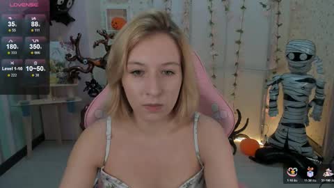 Snapshot of emely_garcias chatting on November 2, 2025, 12:07 pm emelia online show from November 2, 2025, 12:07 pm