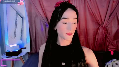 Snapshot of emely_rous chatting on January 15, 2025, 2:27 am Emely Rous online show from January 15, 2025, 2:27 am
