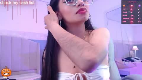 Danna online show from October 9, 2025, 2:09 am