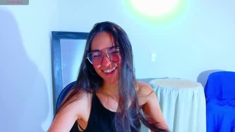 Snapshot of emi_roberts chatting on October 21, 2025, 3:51 am Emmily Roberts online show from October 21, 2025, 3:51 am