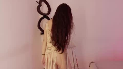 Emmily Roberts online show from November 29, 2025, 2:58 am