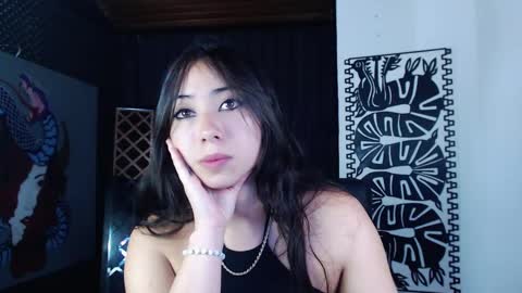 Snapshot of emiantonella_ chatting on February 5, 2025, 2:51 am Antonella online show from February 5, 2025, 2:51 am