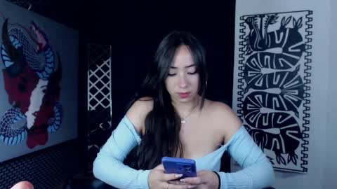 Snapshot of emiantonella_ chatting on March 1, 2025, 6:32 pm Antonella online show from March 1, 2025, 6:32 pm