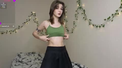Snapshot of emibianca chatting on October 16, 2025, 8:32 pm Bianca and Emi online show from October 16, 2025, 8:32 pm