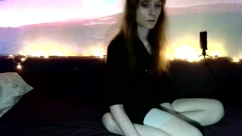 emiblossom online show from October 2, 2025, 2:51 am