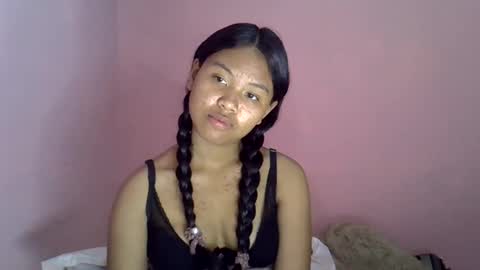 Snapshot of emiehottie chatting on July 11, 2026, 9:27 pm Ami online show from July 11, 2026, 9:27 pm