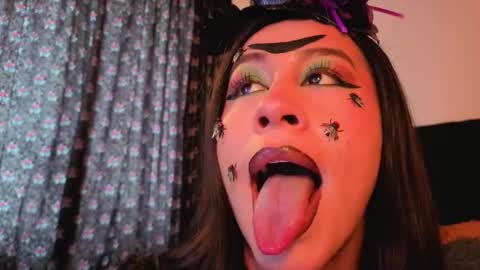 Snapshot of emigomez_ chatting on October 25, 2025, 8:14 pm Emilia Gomez online show from October 25, 2025, 8:14 pm