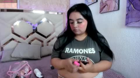 Emily online show from November 7, 2025, 7:25 pm